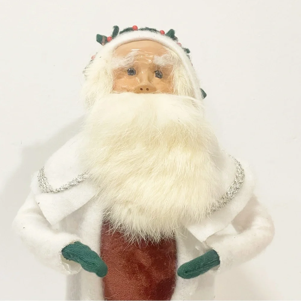 1989 Byers Choice Vintage Carolers‎ Santa in White Coat Bendable Arms Decor